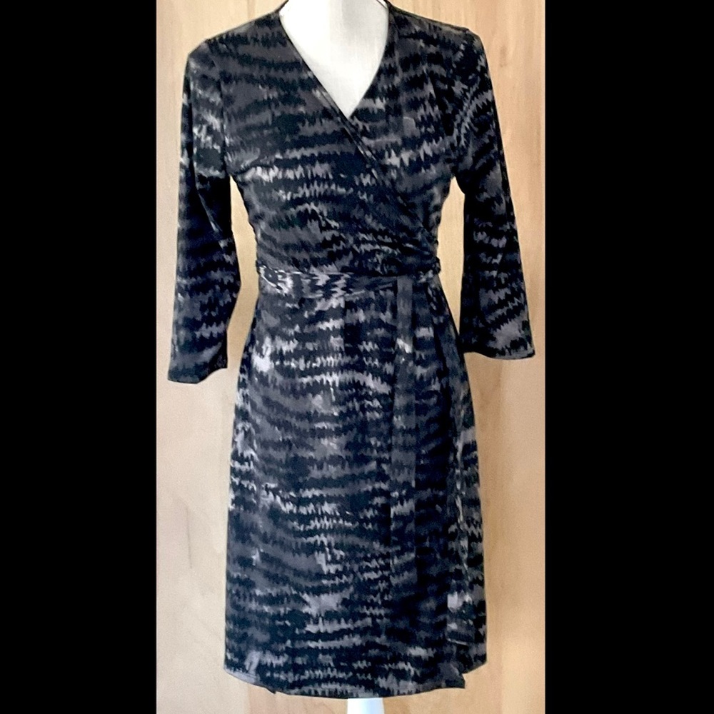 LuLaRoe Michelle Wrap Dress Gray & Black - NWT